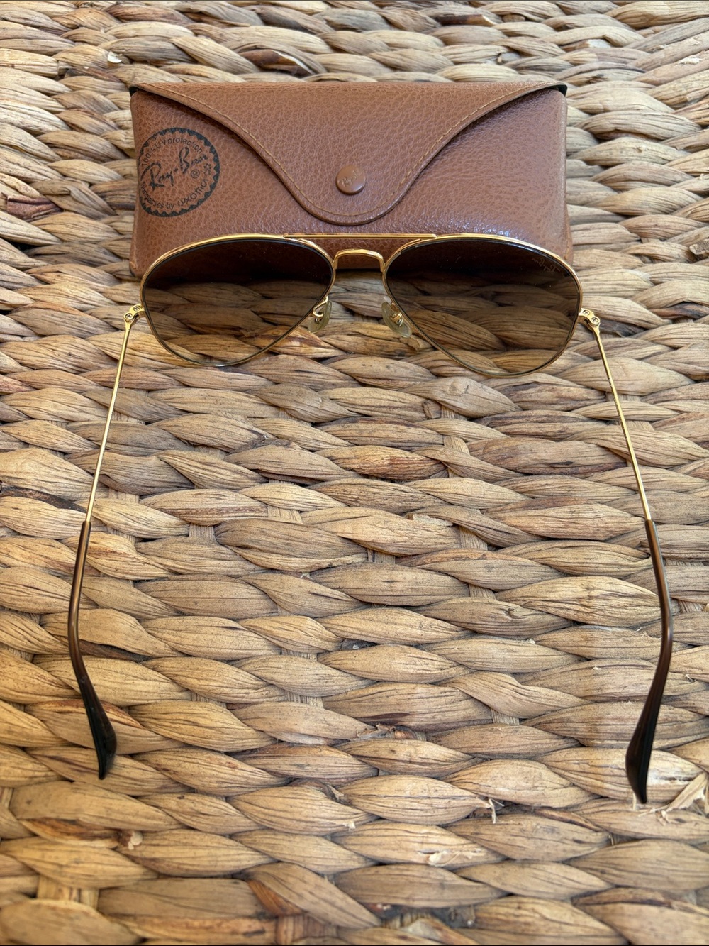 Authentic Ray-Ban Women’s Gold Frame Aviators - Picture 2 of 4